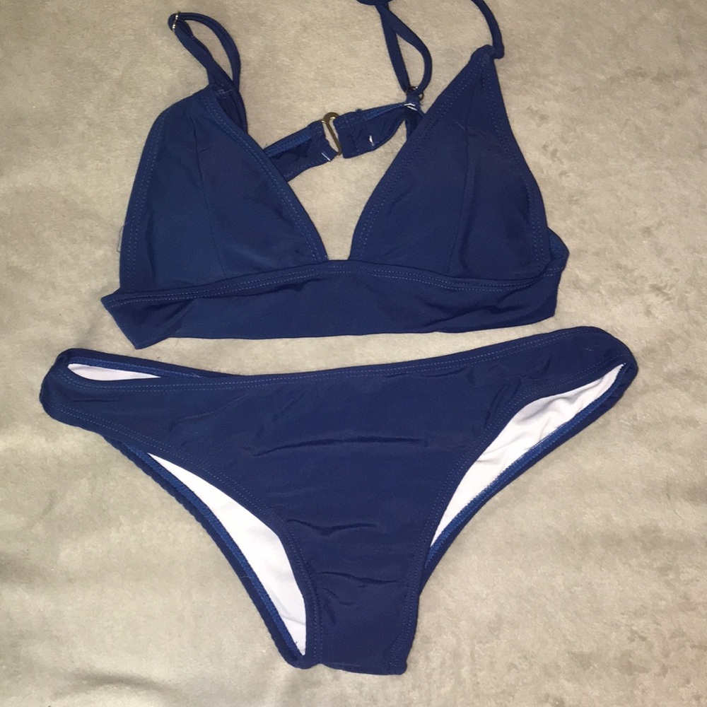 Women’s bathing suit size medium